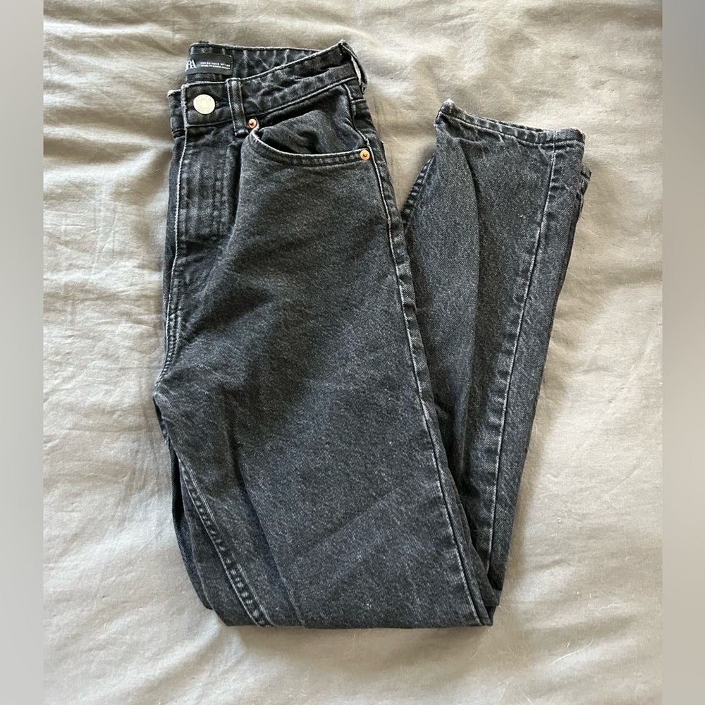 ZARA MOM JEANS